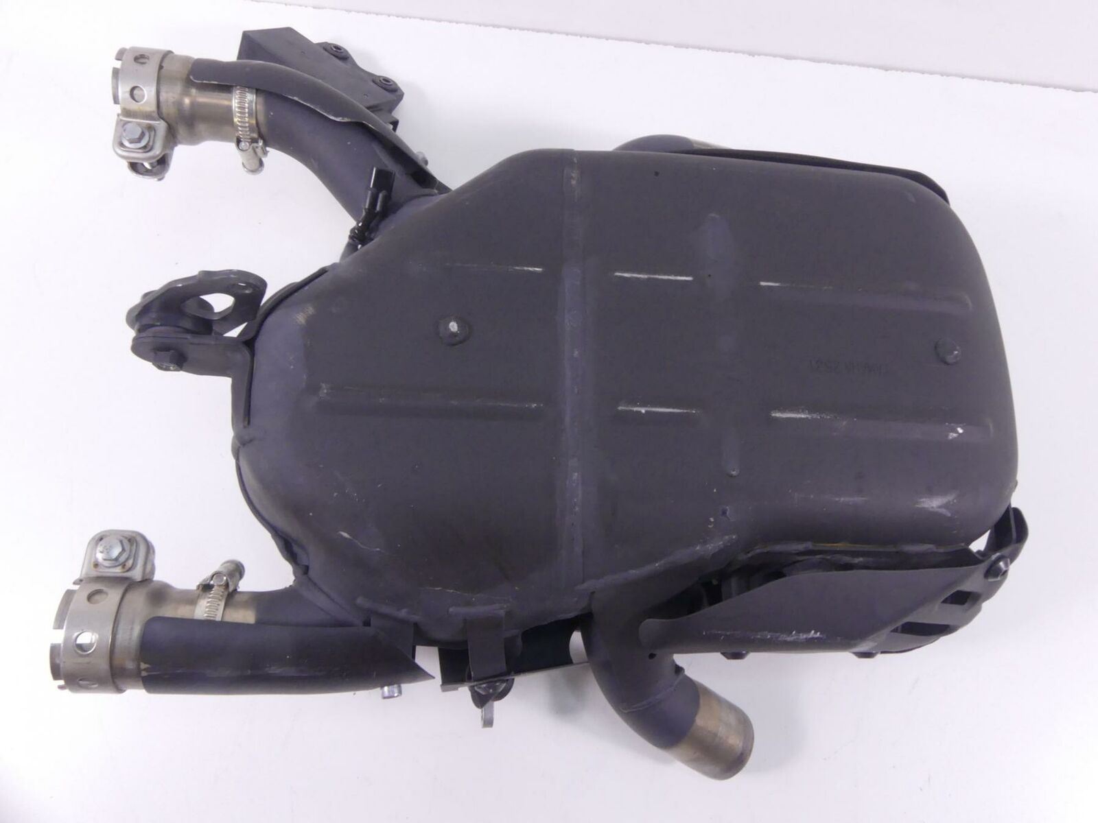 2019 Yamaha VMX17 V-Max 1700 Exhaust Chamber Header Manifold Pipe 2S3-14701-50-0 {{ shop.shopifyCountryName }} - Mototech271