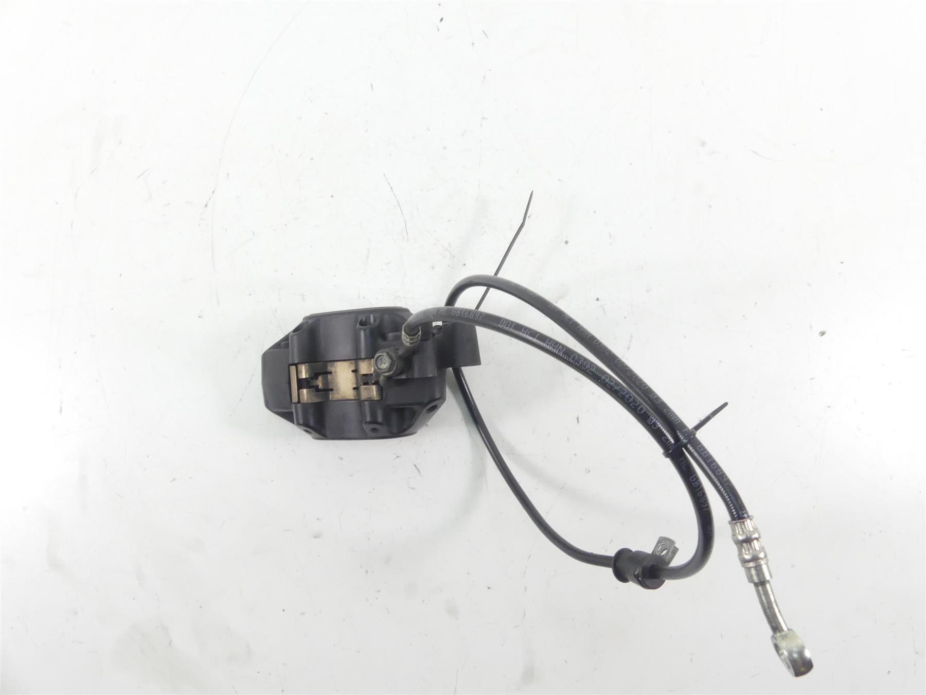2021 Harley Softail FXBBS Street Bob Front Brake Caliper & Line 41300095 {{ shop.shopifyCountryName }} - Mototech271