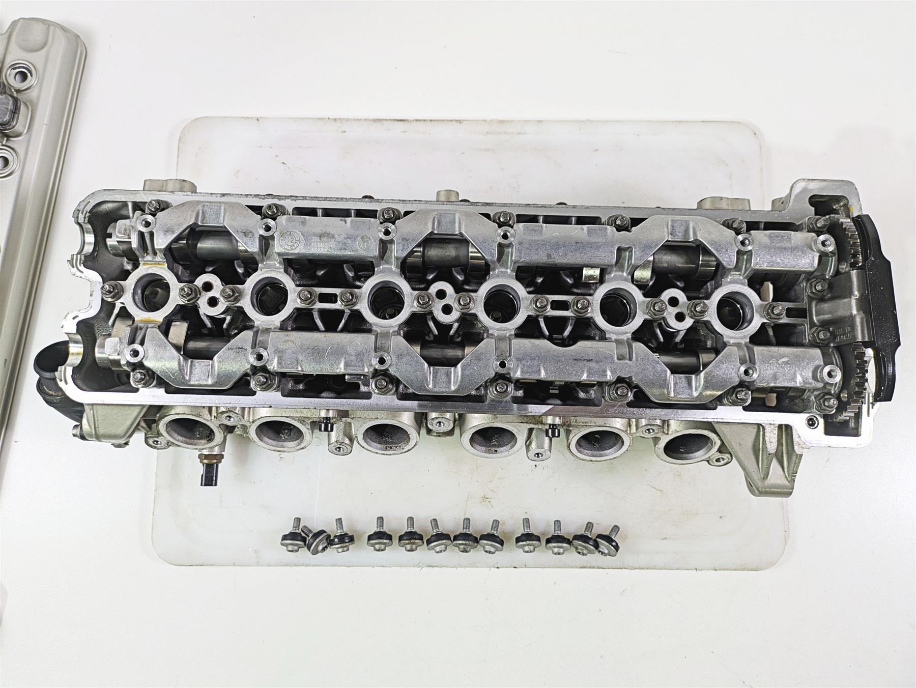 2014 BMW K1600 GTL K48 Cylinder Head & Valve Cover - Read 11118546019 {{ shop.shopifyCountryName }} - Mototech271