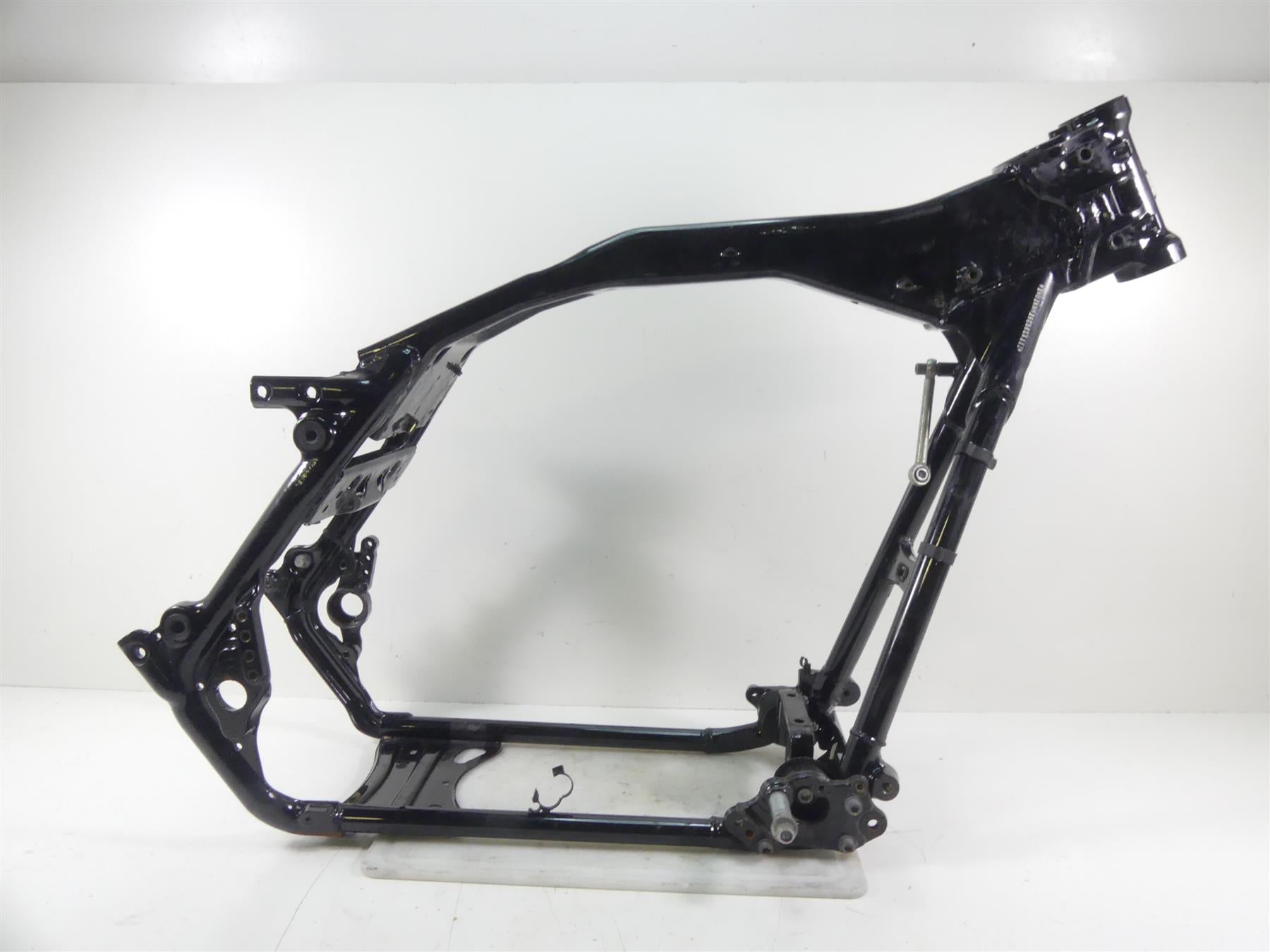 2016 Harley Touring FLTRX Road Glide Main Frame - Clean Title - Bent 47900-14