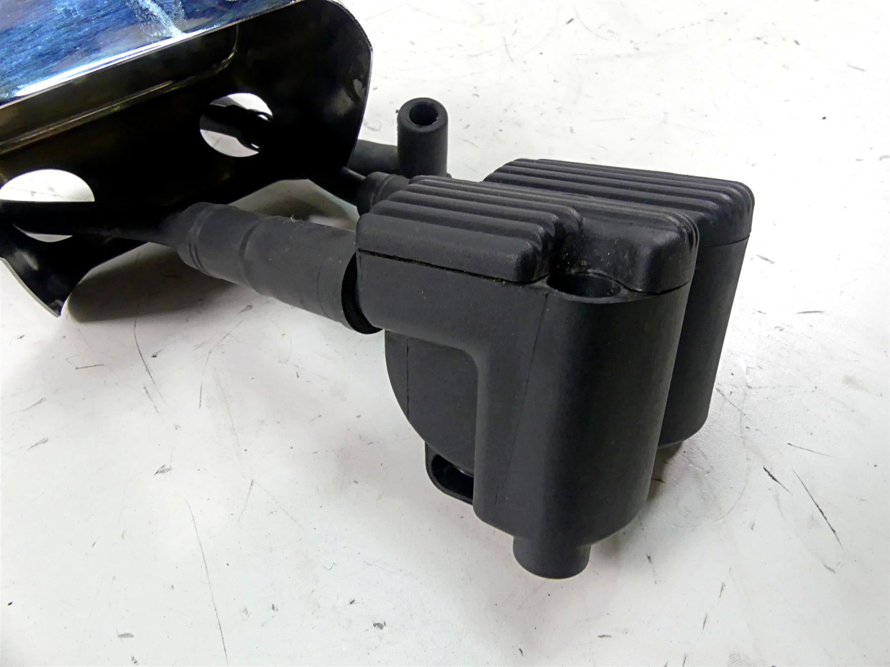 2006 Harley Softail FXSTSI Springer Ignition Coil Wires Chrome Cover 31743-01 {{ shop.shopifyCountryName }} - Mototech271