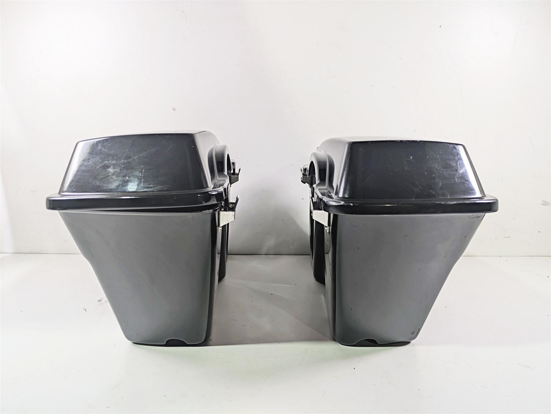 2001 Harley Touring FLHX Street Glide Left Right Saddlebag Set 90752-93 90753-93 {{ shop.shopifyCountryName }} - Mototech271