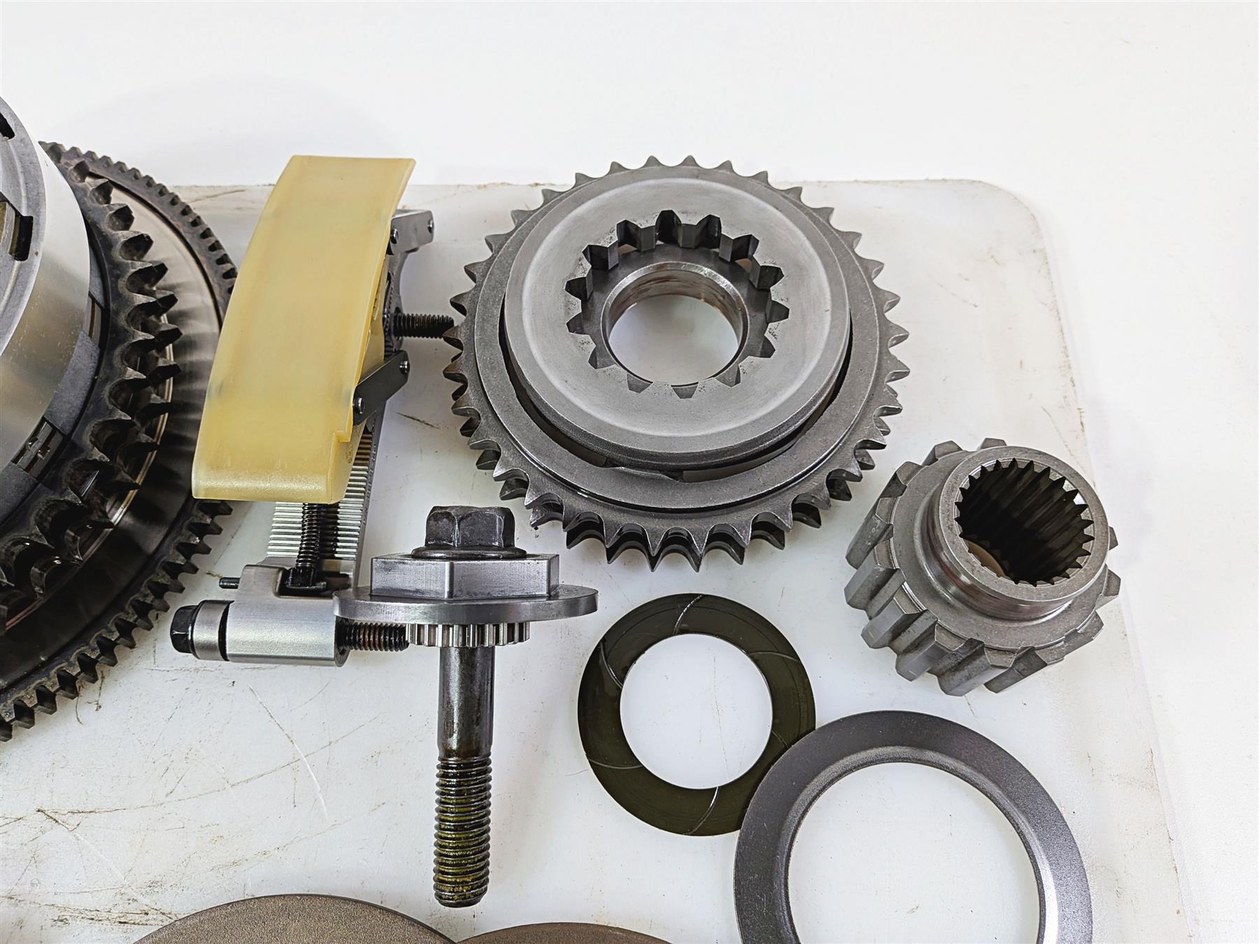 2009 Harley FXCWC Softail Rocker Primary Drive Clutch Kit 37813-06A {{ shop.shopifyCountryName }} - Mototech271