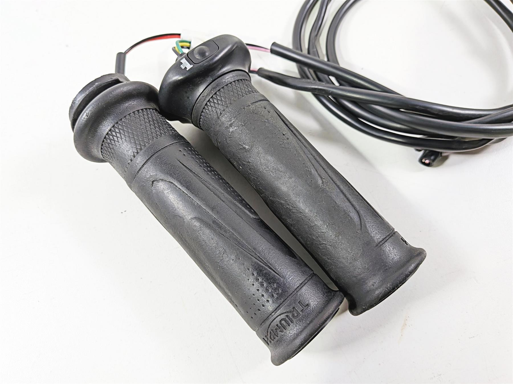 2022 Triumph Tiger 900 GT Pro Left Right Heated Hand Grip Heater Set T2042078 {{ shop.shopifyCountryName }} - Mototech271