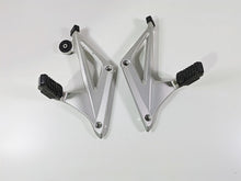 Load image into Gallery viewer, 2019 BMW R1250RT K52 Rear Passenger Footpeg Set 46718534789 46718534790 | Mototech271
