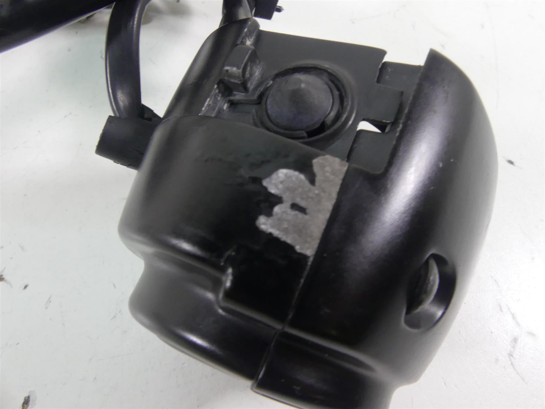 2015 Harley FXDF Dyna Fat Bob Left Turn Signal Control Switch - Read 72943-12A {{ shop.shopifyCountryName }} - Mototech271