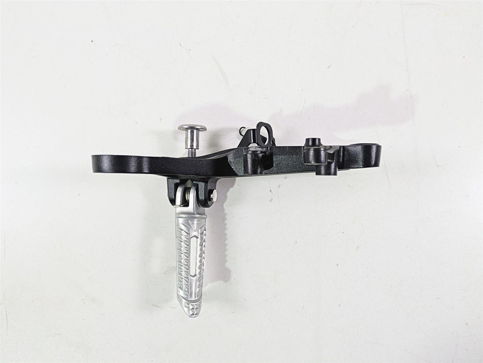 2024 Triumph Street Triple 765 R Right Rider Footpeg & Mount Set T2082980 {{ shop.shopifyCountryName }} - Mototech271