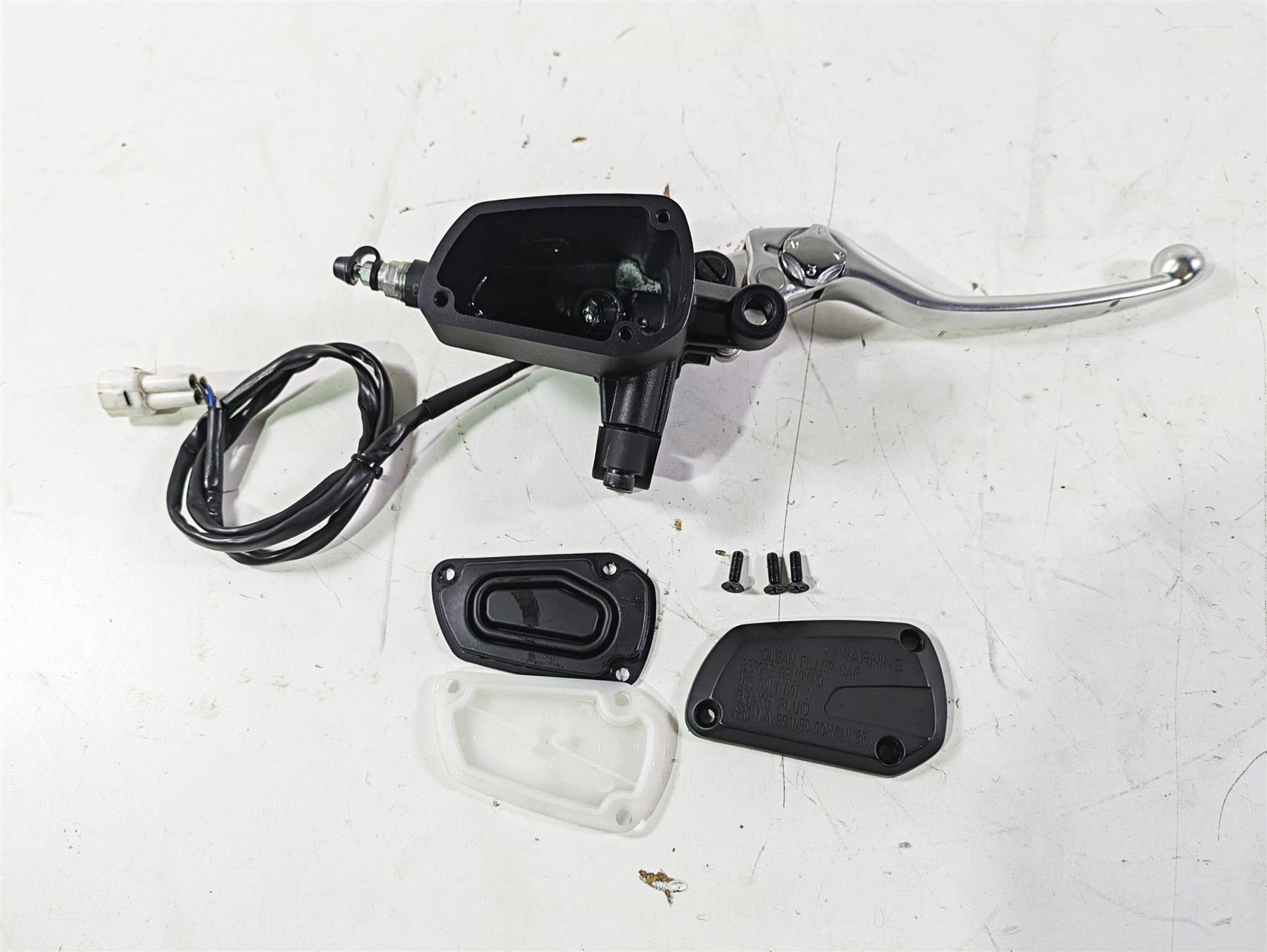 2014 Moto Guzzi California 1400 Touring Front Brake Master Cylinder 887764 {{ shop.shopifyCountryName }} - Mototech271