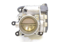 Load image into Gallery viewer, 2017 Indian Chieftain Limited Throttle Body &amp; Intake Manifold -Read5138214
