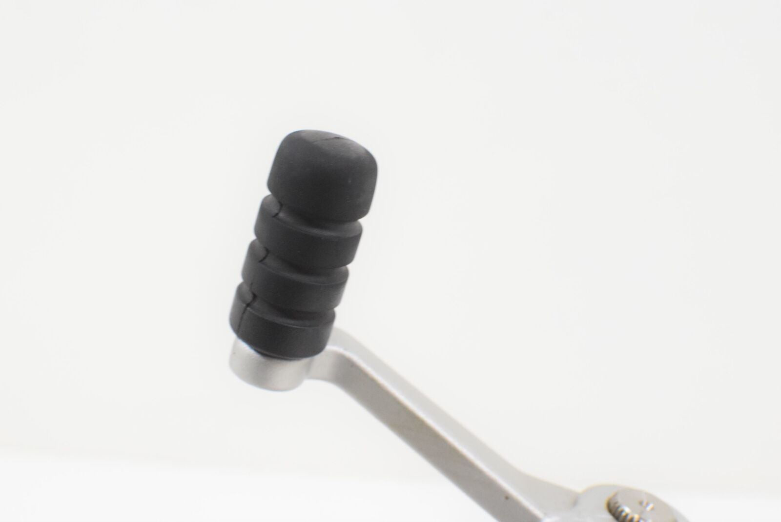 2014 BMW R1200R R1200 R K27 Front Right Footpeg Shifter Peg 46717728691 {{ shop.shopifyCountryName }} - Mototech271