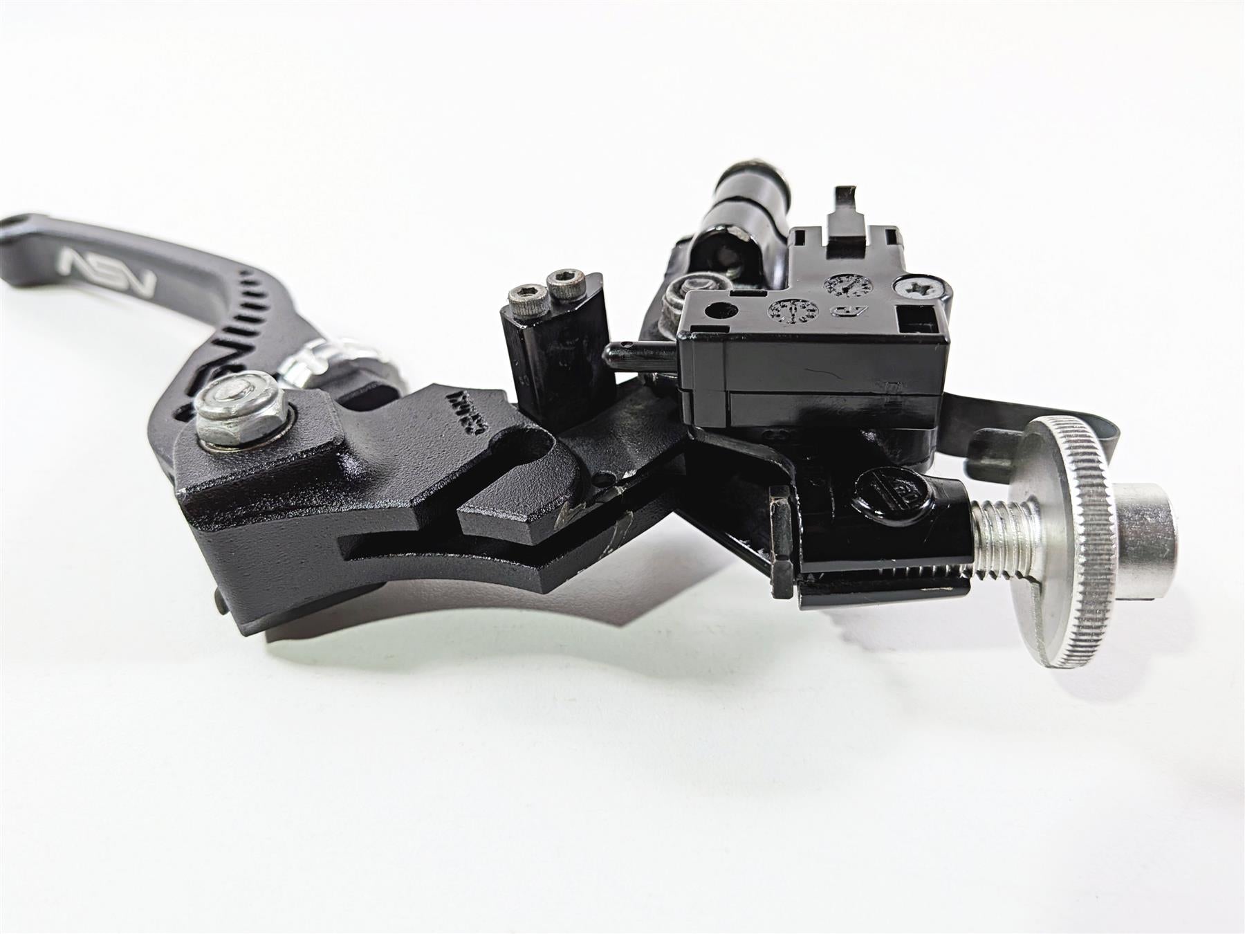 2016 Aprilia RSV 1100 Tuono V4 Factory Clutch Perch Lever & Adjustable ASF Lever 8909245 {{ shop.shopifyCountryName }} - Mototech271