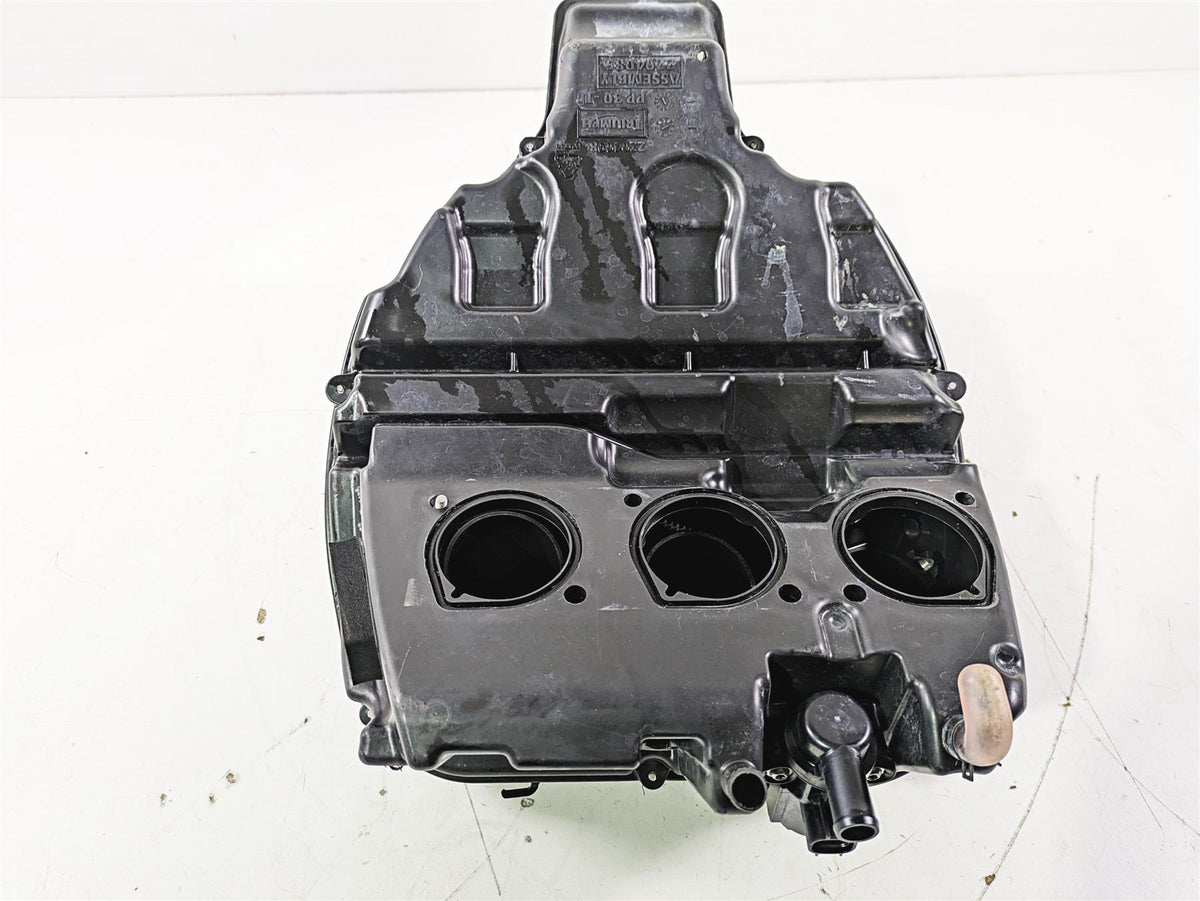 2019 Triumph Speed Triple RS 1050 Air Box Cleaner Breather Set T2205575 {{ shop.shopifyCountryName }} - Mototech271