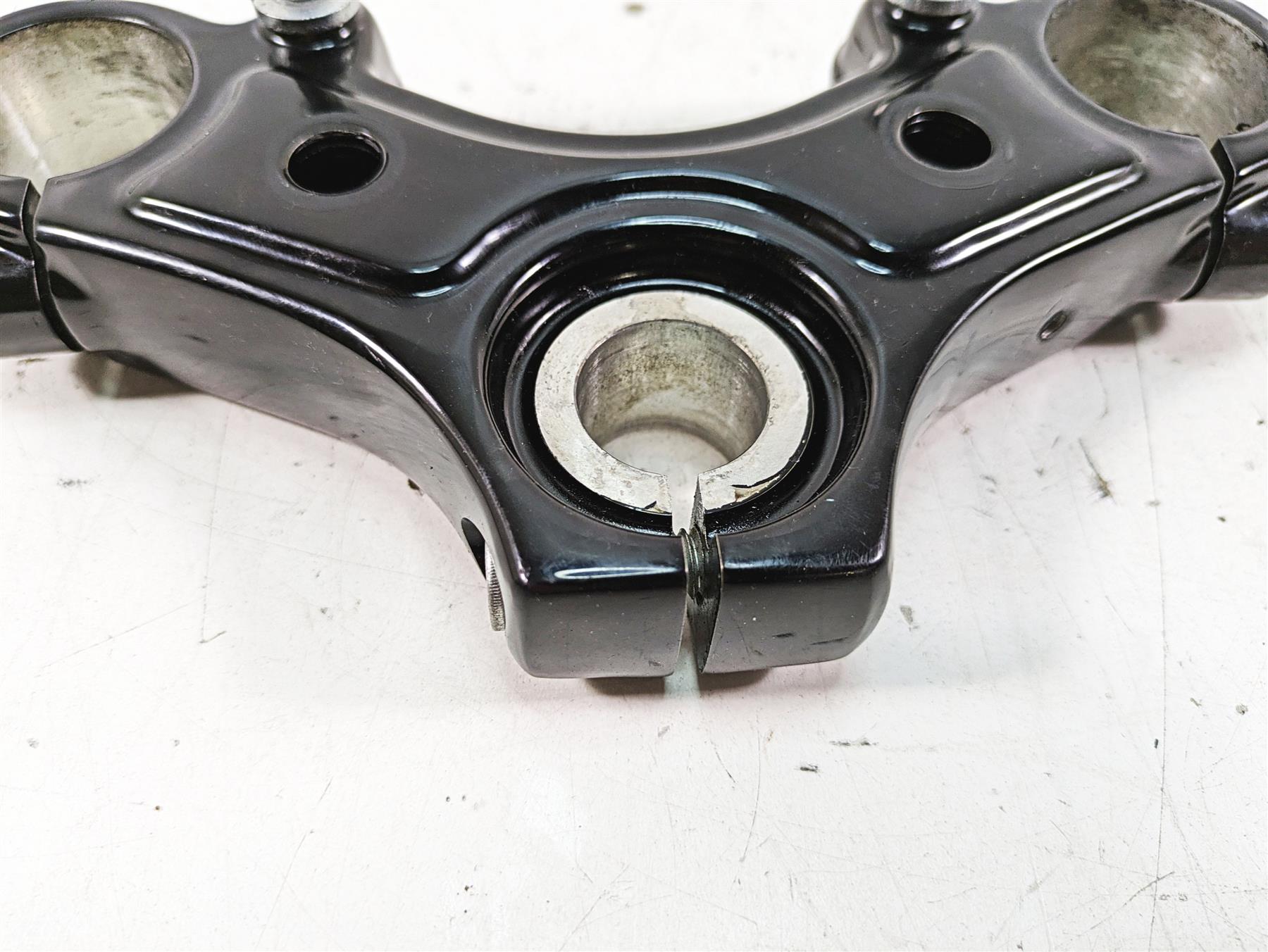 2017 Harley XL883 N Sportster Iron Upper Triple Tree Steering Clamp 46758-07 {{ shop.shopifyCountryName }} - Mototech271