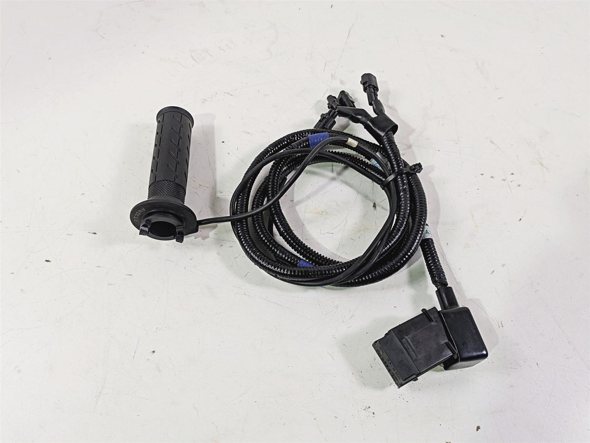 2020 Suzuki V-Strom 1050 XT Right Heated Grip + Wiring Set 57100-06822-000 {{ shop.shopifyCountryName }} - Mototech271