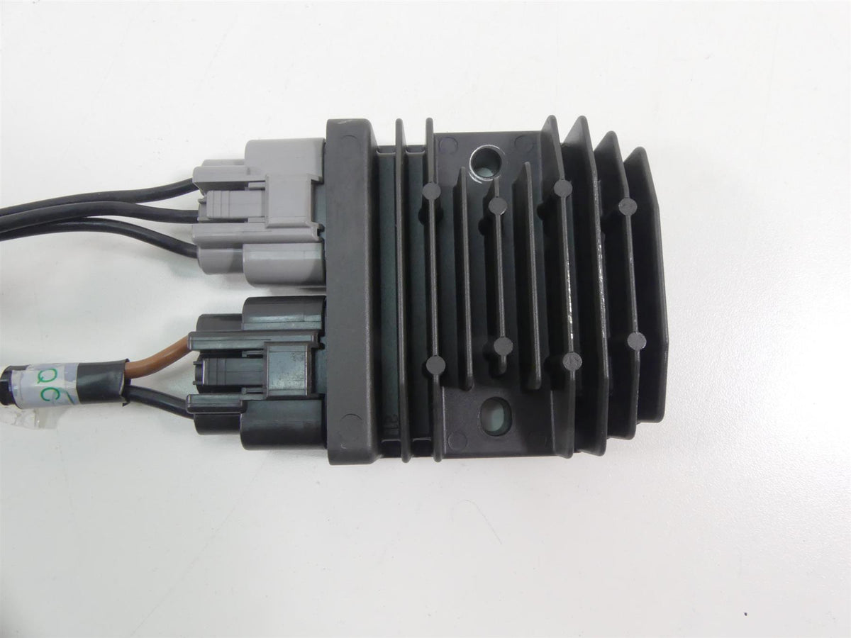 2015 Triumph 1050 Speed Triple R Rectifier Voltage Regulator T1300675 FH020AA {{ shop.shopifyCountryName }} - Mototech271