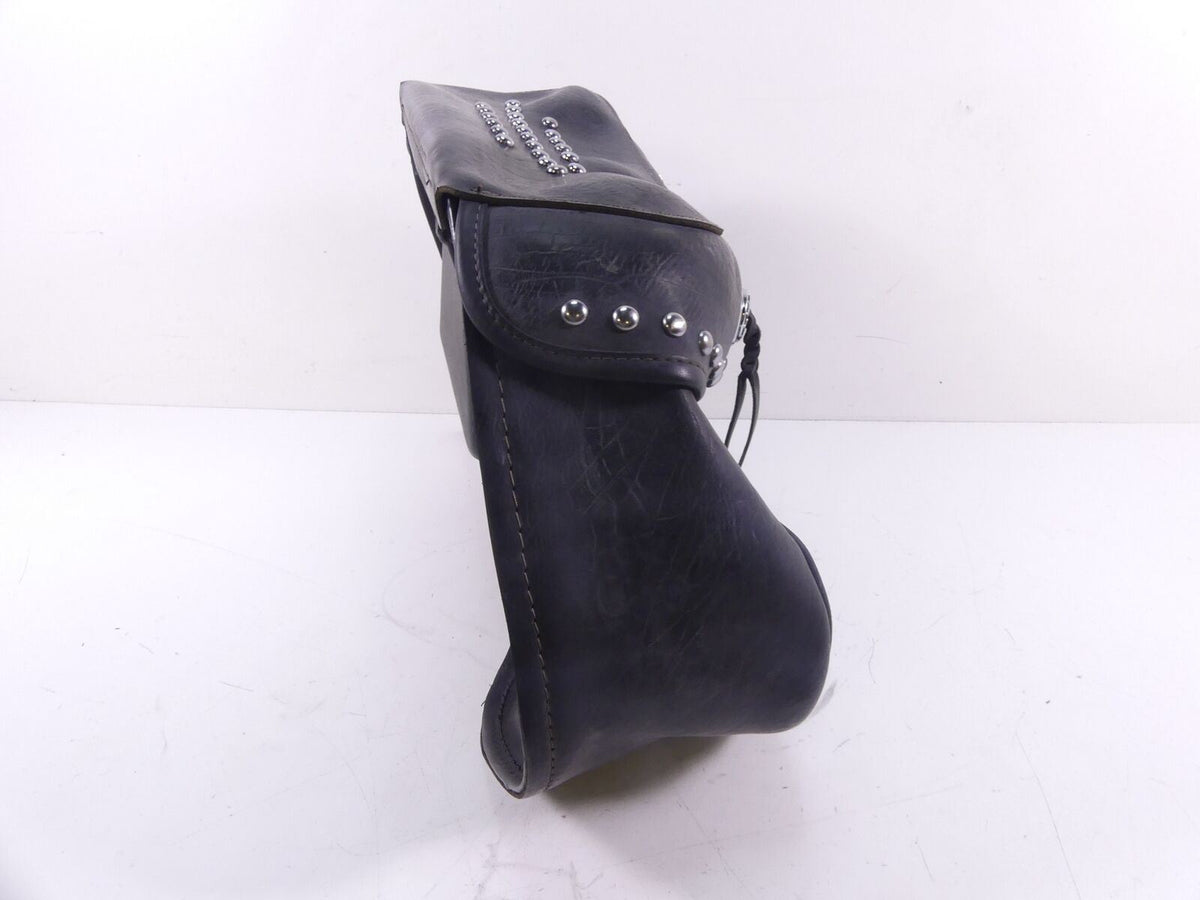 2013 Harley Softail FLSTC Heritage Classic Right Saddlebag & Mount 90477-09 {{ shop.shopifyCountryName }} - Mototech271