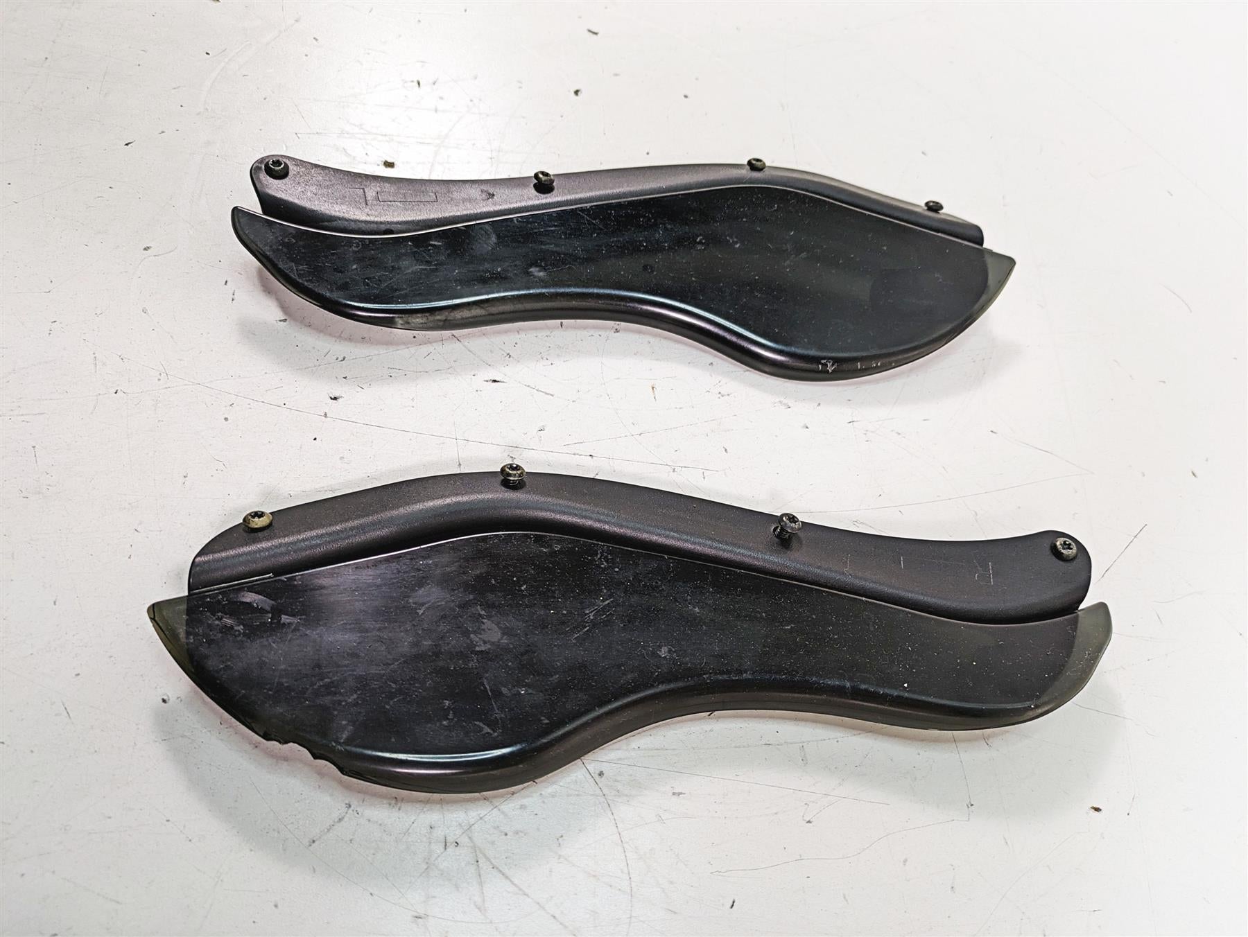 2008 Harley FLHTCU Electra Glide Front Fairing Side Wind Deflector Read 58128-08 {{ shop.shopifyCountryName }} - Mototech271