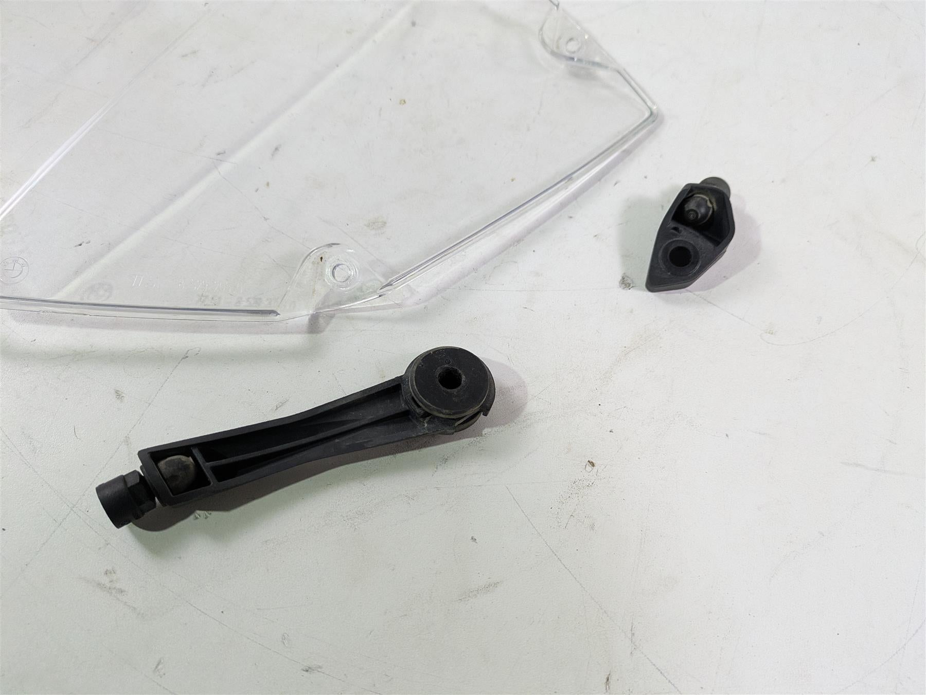 2015 BMW R1200 GS Adv K51 Headlight Cover 77518529205 {{ shop.shopifyCountryName }} - Mototech271