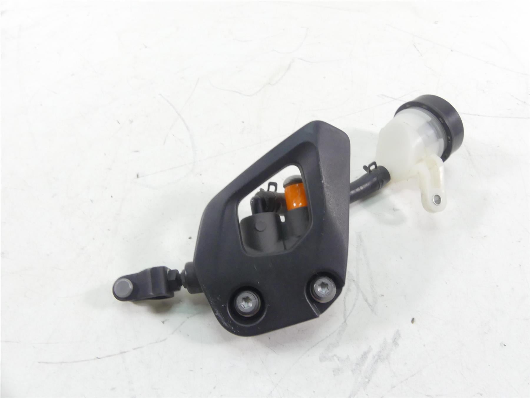 2017 BMW R1200GS GSW K50 Rear 1/2" Brake Master Cylinder 34318522398 {{ shop.shopifyCountryName }} - Mototech271