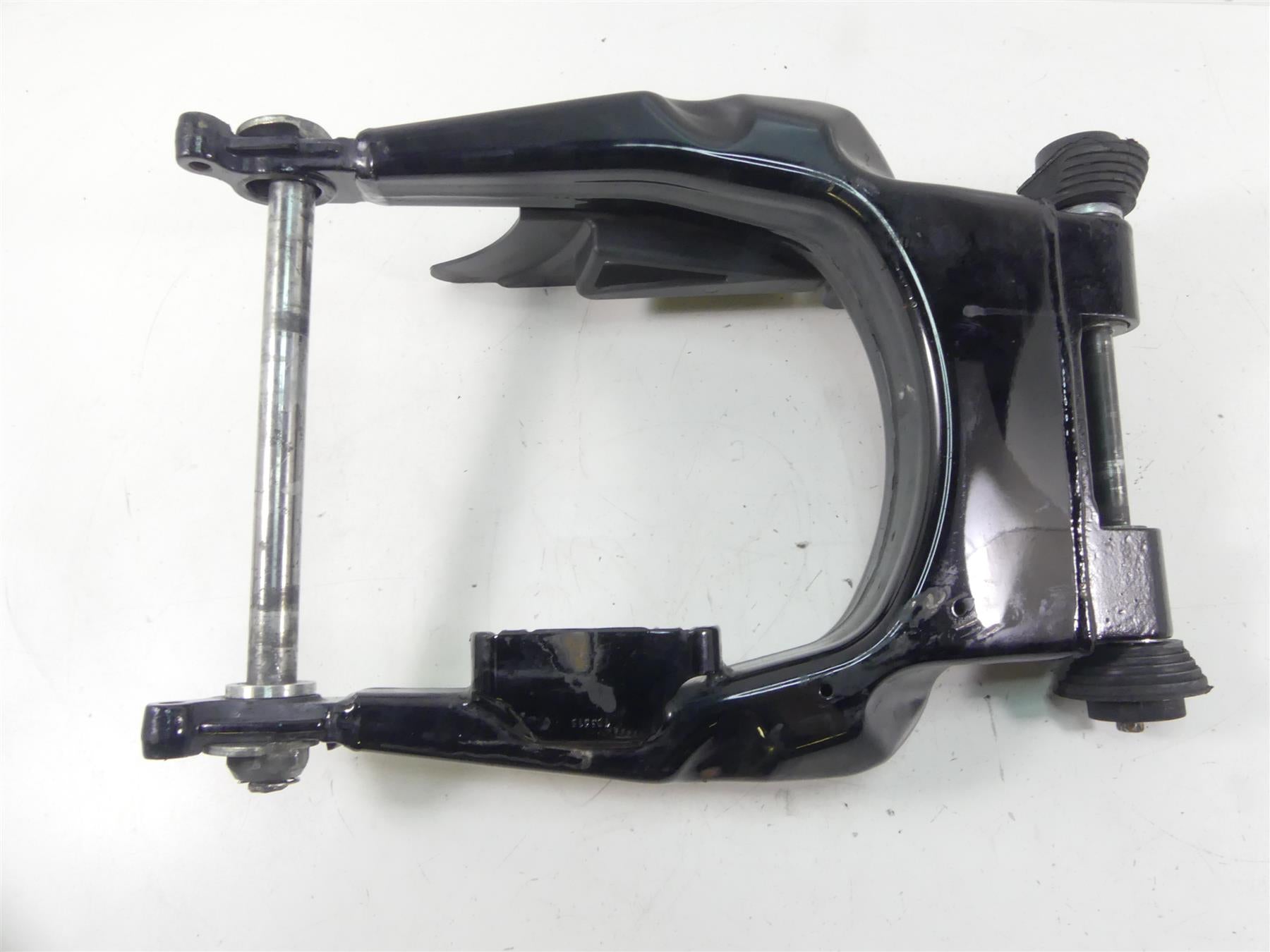 2013 Harley Touring FLHX Street Glide Rear Swingarm Swing Arm + Axle 47549-09A {{ shop.shopifyCountryName }} - Mototech271