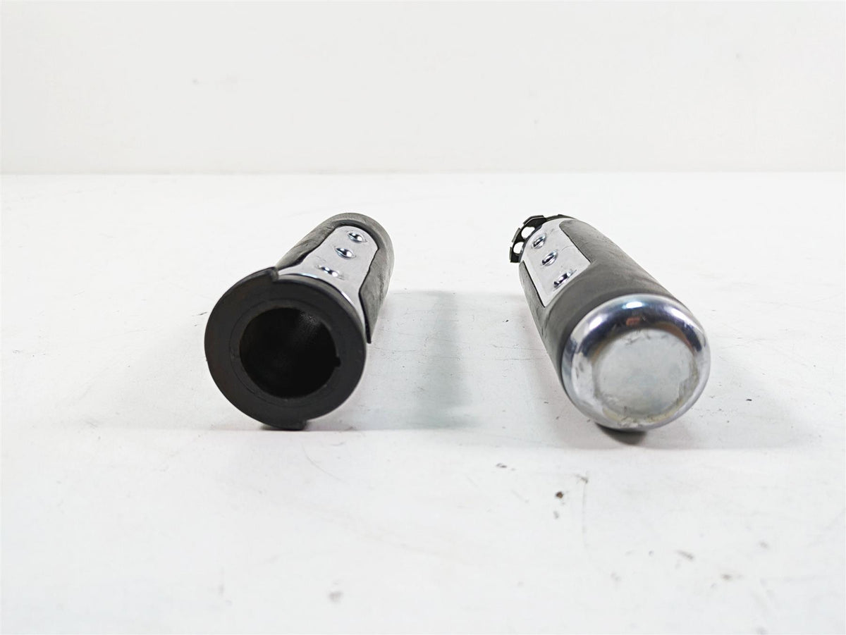 2009 Harley Dyna FXDFSE CVO Fat Bob Ironside Hand Grip Set 56971-07 56972-07 {{ shop.shopifyCountryName }} - Mototech271