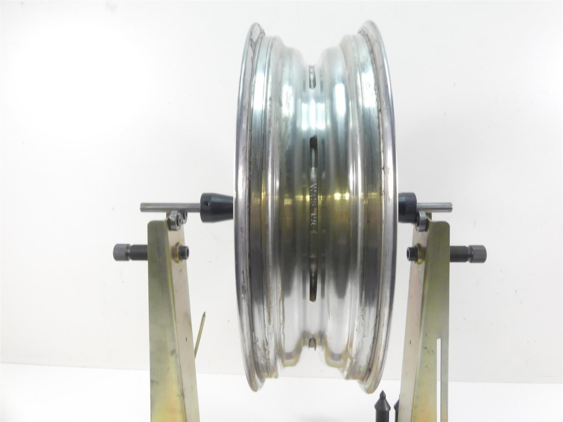 2016 Harley FXDL Dyna Low Rider Straight Rear Cast Wheel Rim 17x4.5 40900289 {{ shop.shopifyCountryName }} - Mototech271