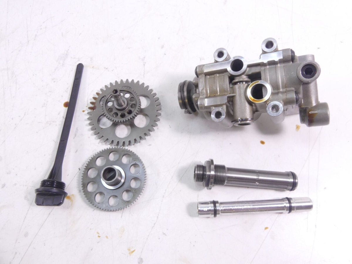 2018 BMW K1600 Bagger Oil Pump Hoses Intake Gears Screw Reservoir Set 1141854840 {{ shop.shopifyCountryName }} - Mototech271