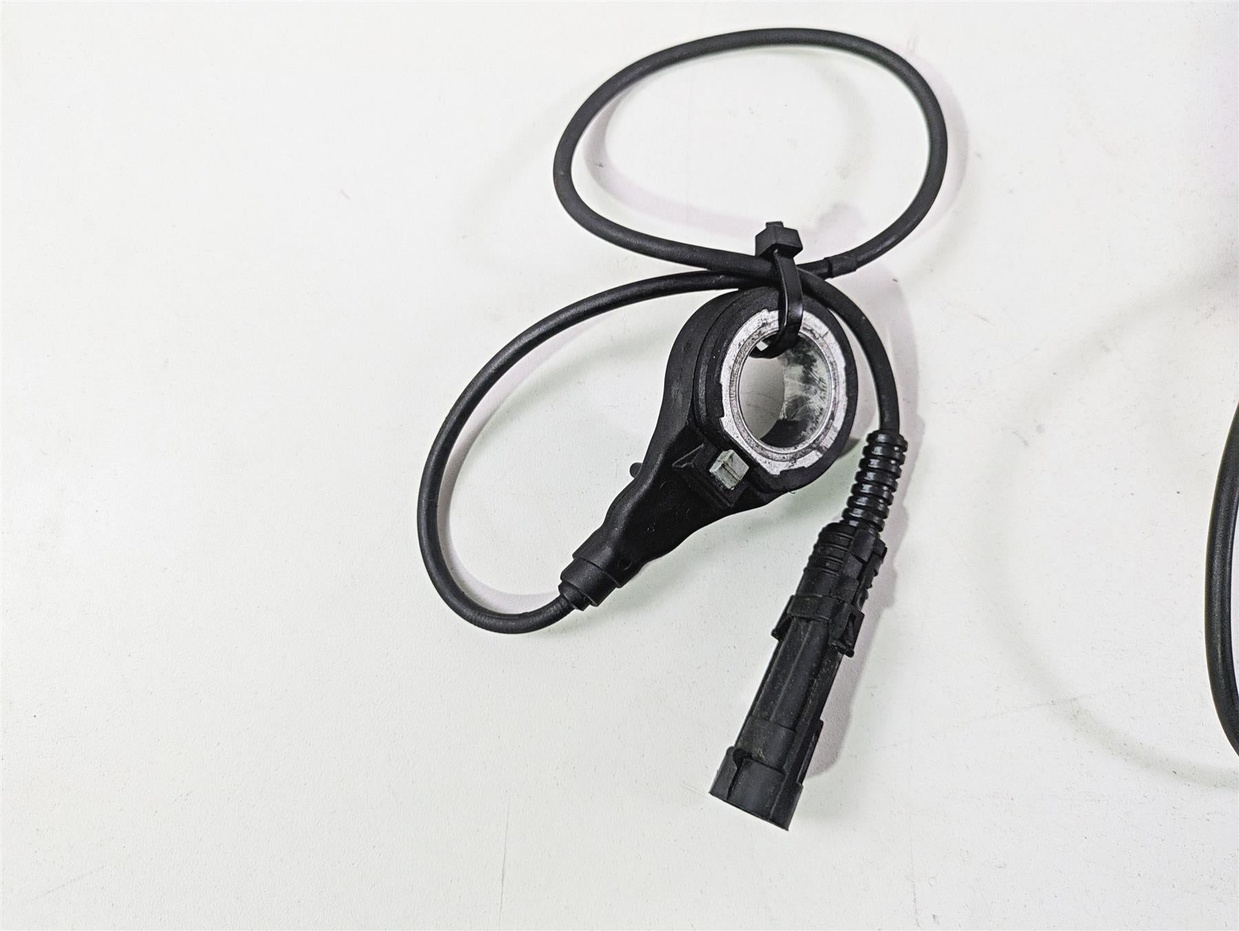 2021 Harley Touring FLTRX Road Glide Front Rear Abs Wheel Speed Sensors 32700015 {{ shop.shopifyCountryName }} - Mototech271