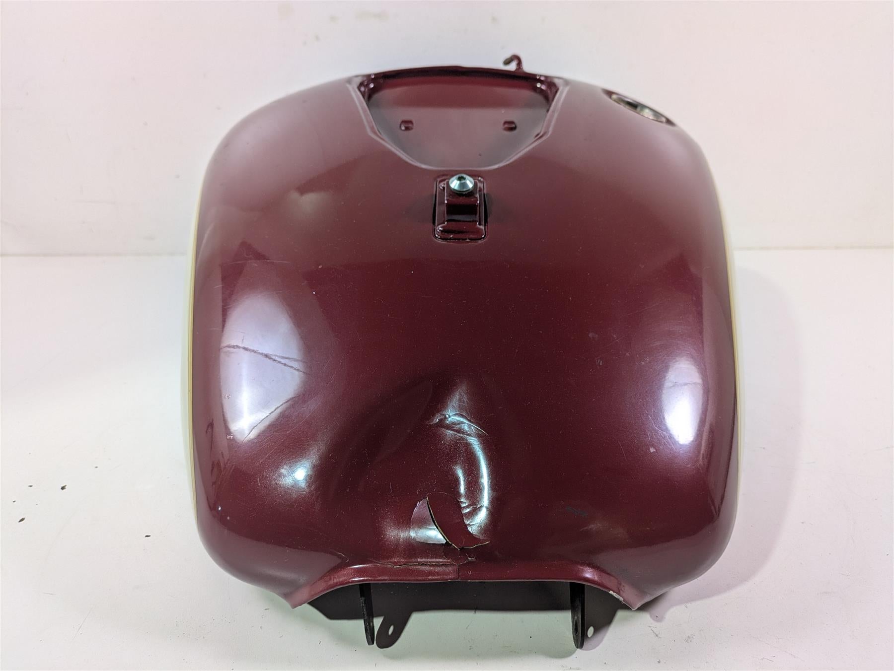 1999 Yamaha XV1600 Road Star Fuel Gas Tank + Petcock & Sender -Dent 4WM-Y2410-31 {{ shop.shopifyCountryName }} - Mototech271