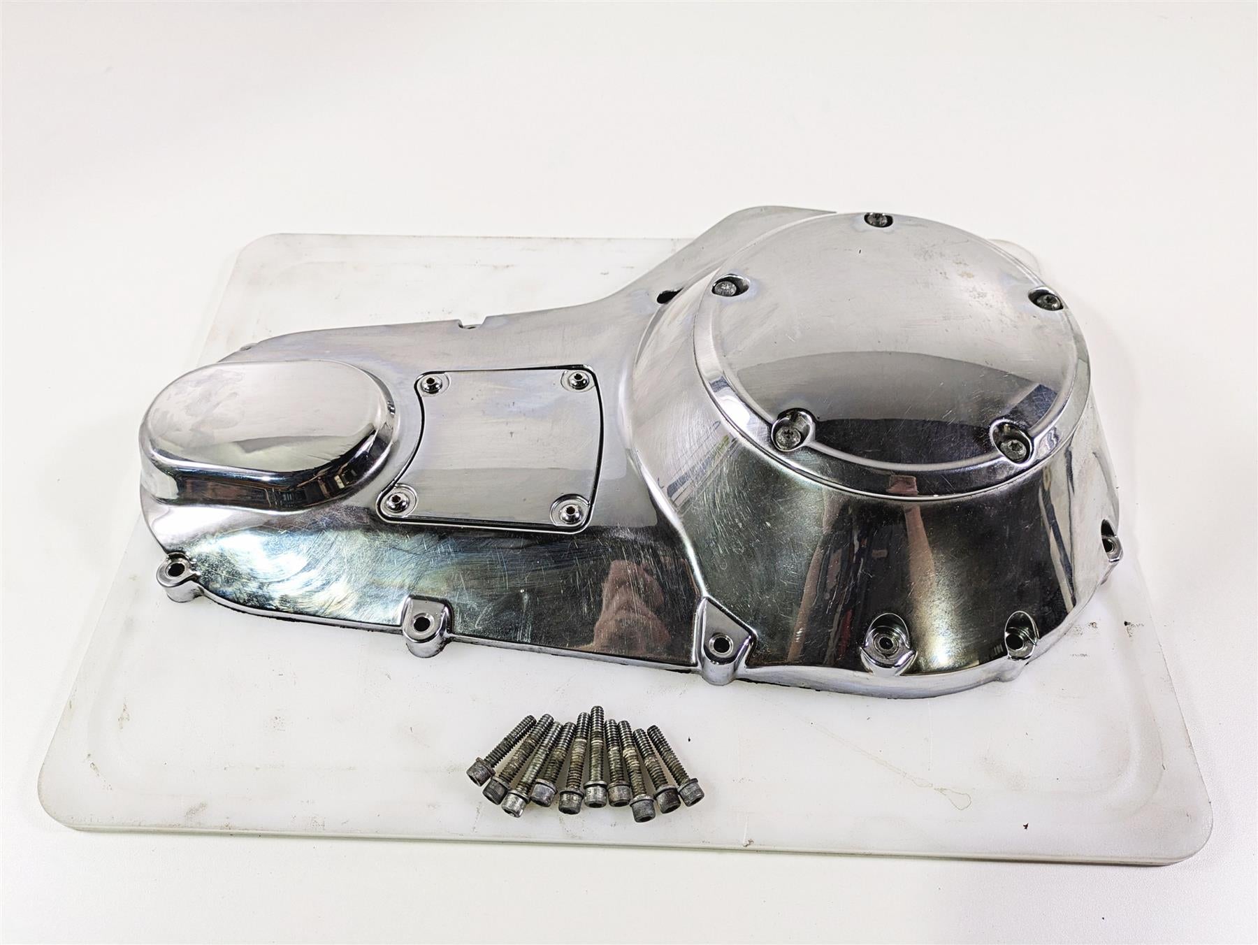 2005 Harley Touring FLHRI Road King Outer Primary Drive Clutch Cover 60685-04 {{ shop.shopifyCountryName }} - Mototech271