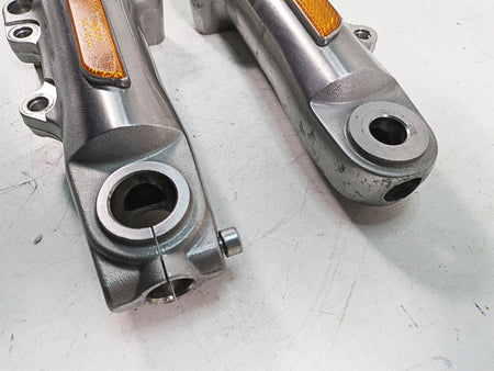 2020 Harley Touring FLHX Street Glide Showa Front Fork Lower Slider Set 45500109 {{ shop.shopifyCountryName }} - Mototech271