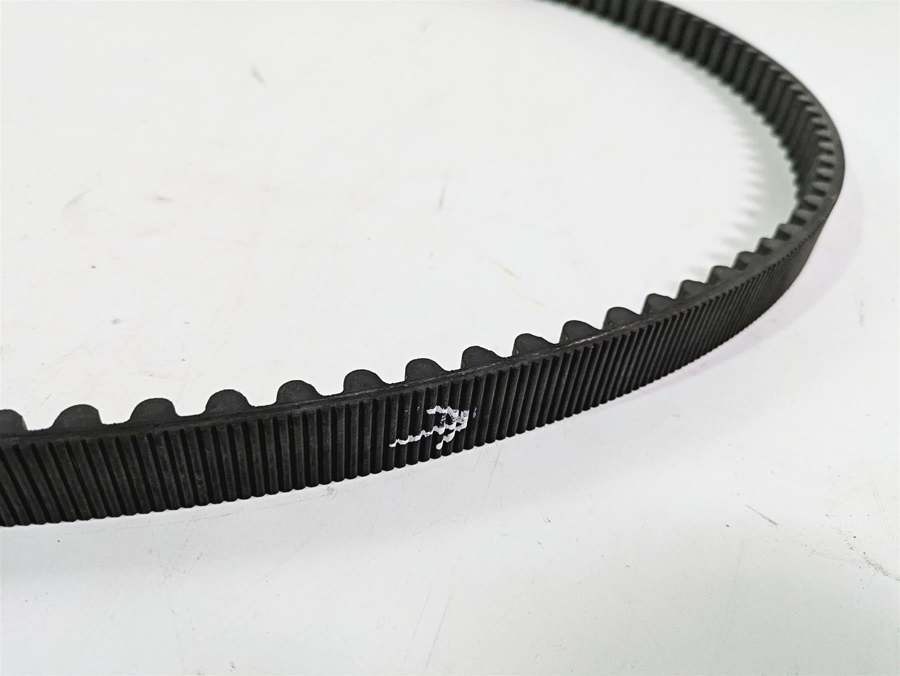 2010 Harley Touring FLHX Street Glide Rear Drive Belt 140T 1" 40024-09A {{ shop.shopifyCountryName }} - Mototech271