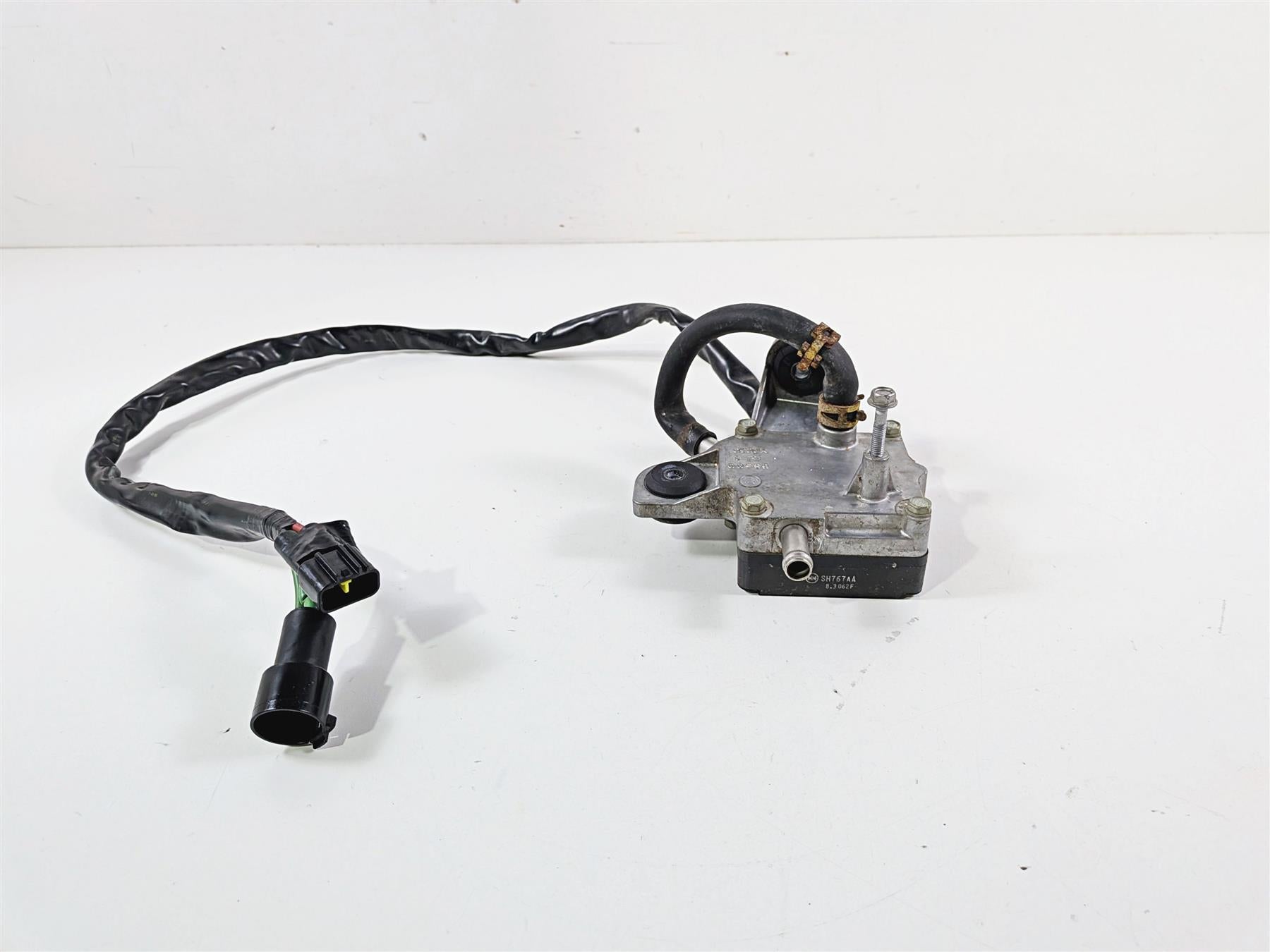 2009 Yamaha Waverunner FX1800 Cruiser Rectifier Voltage Regulator 6S5-81960-00 {{ shop.shopifyCountryName }} - Mototech271