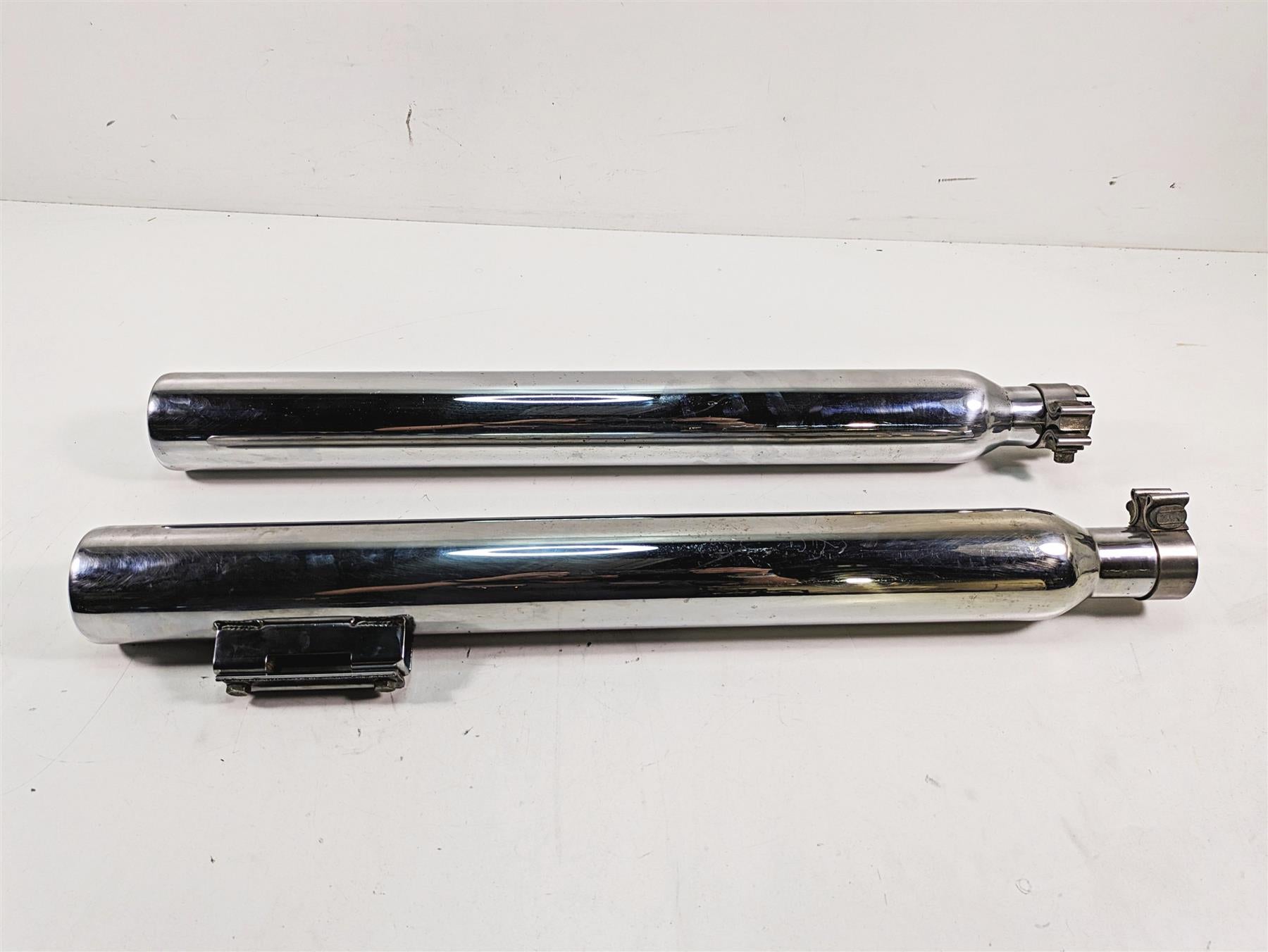 2006 Harley Touring FLHTCUI Electra Glide Exhaust Pipes Muffler 3" Outlet {{ shop.shopifyCountryName }} - Mototech271