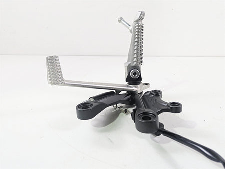 2024 Kawasaki ZX6R ZX636 Ninja Right Footpeg Brake Pedals Set 35063-0590-18R {{ shop.shopifyCountryName }} - Mototech271