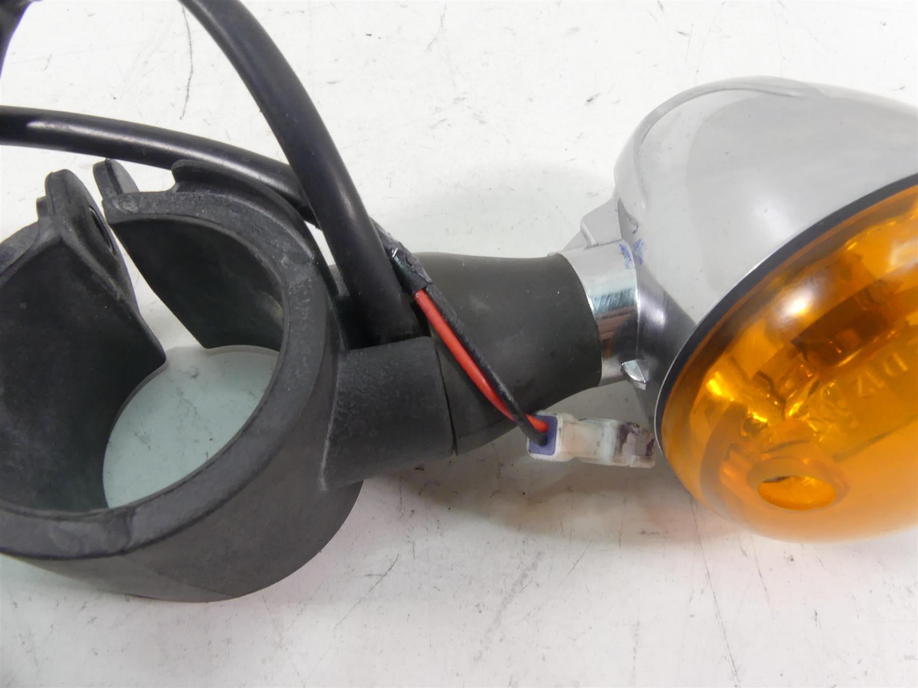 2016 Indian Scout Sixty Front Turn Signal Blinkers Set 2412602 {{ shop.shopifyCountryName }} - Mototech271