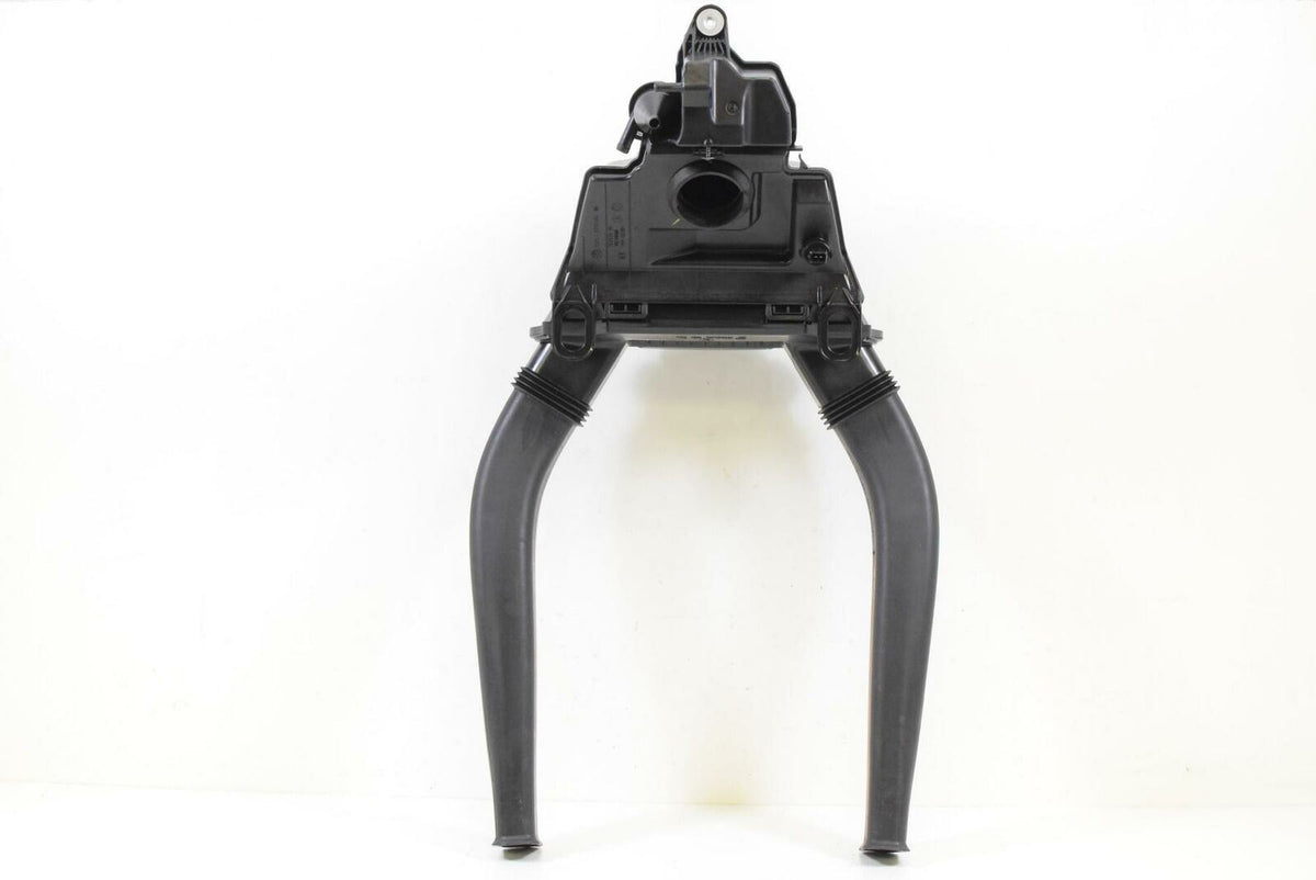 2014 BMW K1600 GTL K48 Air Box Cleaner Breather & All Tubes 13717712315 {{ shop.shopifyCountryName }} - Mototech271
