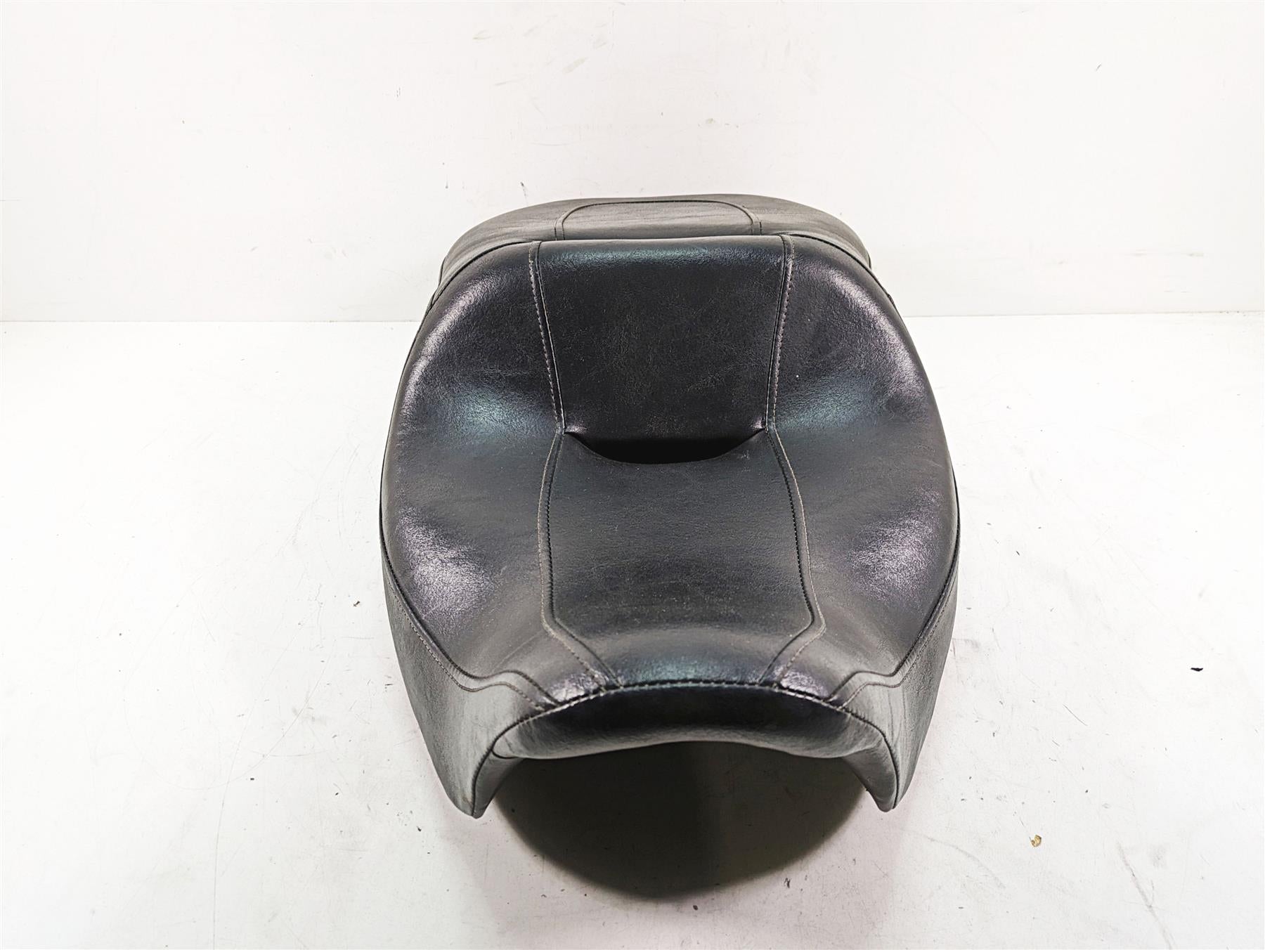 2009 Harley Touring FLHTCU Electra Glide Rider Driver Seat Saddle 52164-09B {{ shop.shopifyCountryName }} - Mototech271