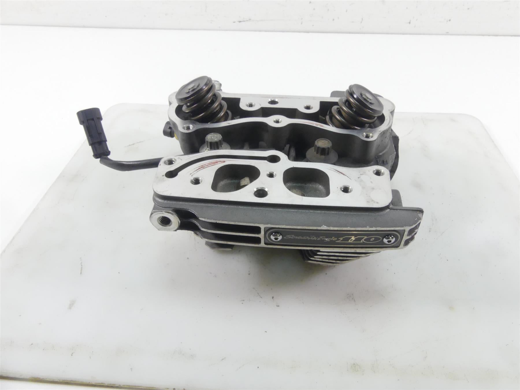 2009 Harley Dyna FXDF SE CVO Fat Bob 110 Front Cylinder Head -Read 17328-08A {{ shop.shopifyCountryName }} - Mototech271