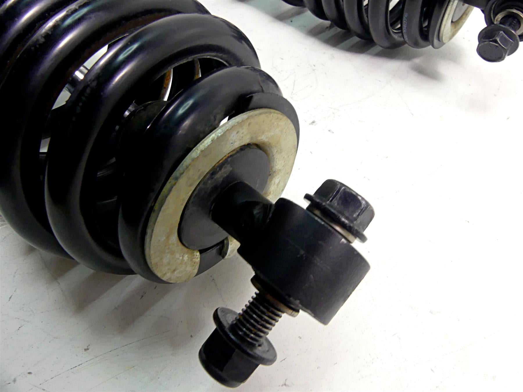 2021 Can Am Commander 1000R XT Rear Left Right Shock Damper Set 706004075 {{ shop.shopifyCountryName }} - Mototech271