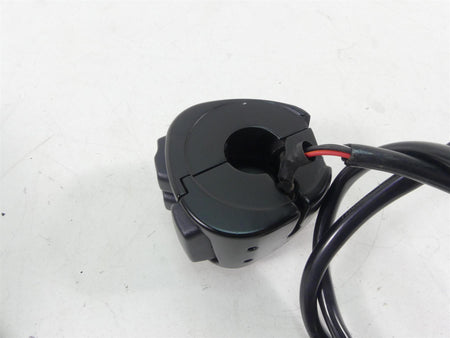 2019 Harley Softail FXBB Street Bob Left Hand Light Control Switch 71500292 {{ shop.shopifyCountryName }} - Mototech271