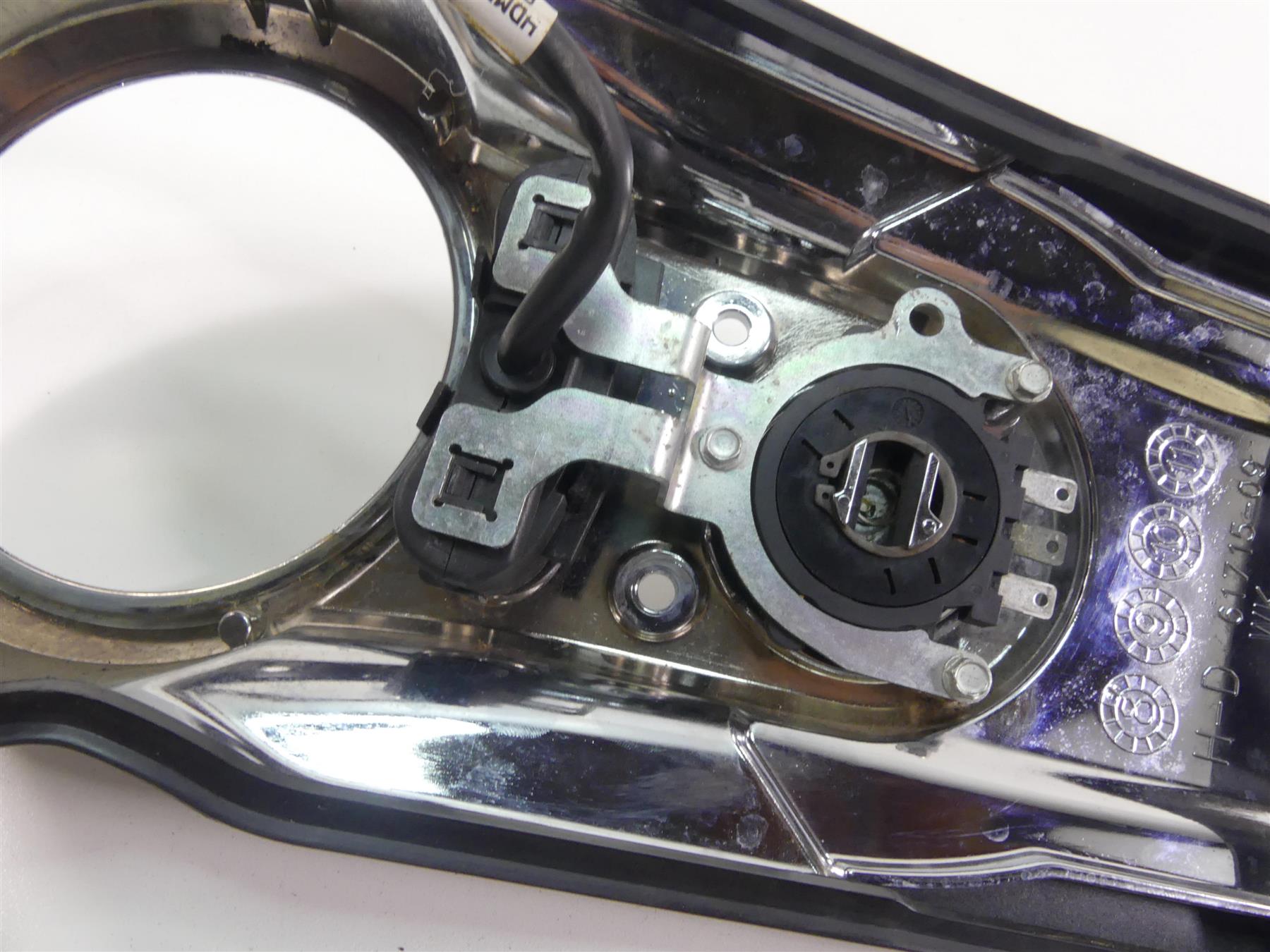 2009 Harley Dyna FXDF SE CVO Fat Bob Tank Console Speedo Dash Cover 61715-09 {{ shop.shopifyCountryName }} - Mototech271