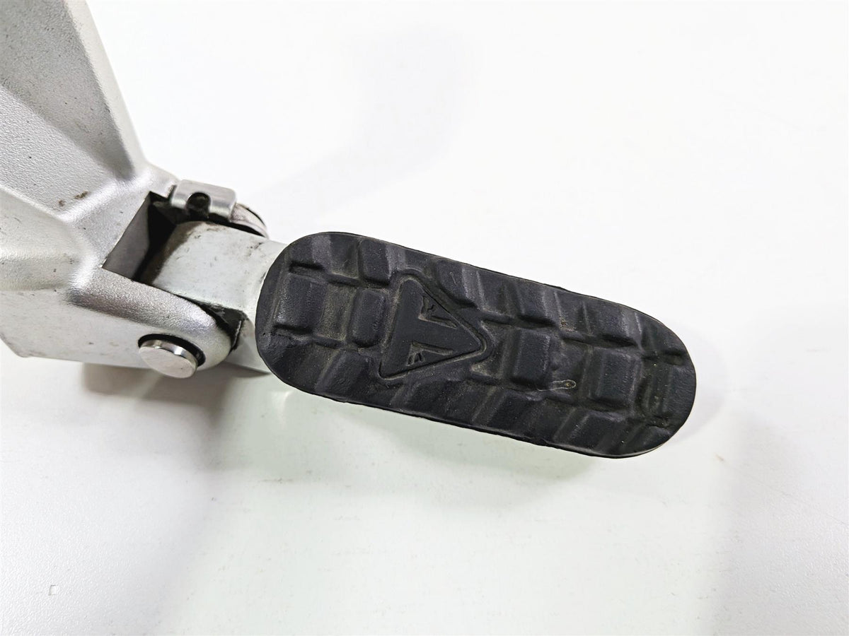 2022 Triumph Tiger 900 GT Pro Left Rear Passenger Foot Peg T2082284 {{ shop.shopifyCountryName }} - Mototech271