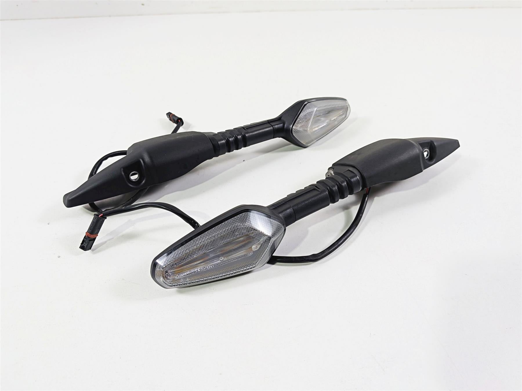 2023 BMW R nineT Scrambler K23 Front Blinker Turn Signal & Mounts 63138557204 {{ shop.shopifyCountryName }} - Mototech271