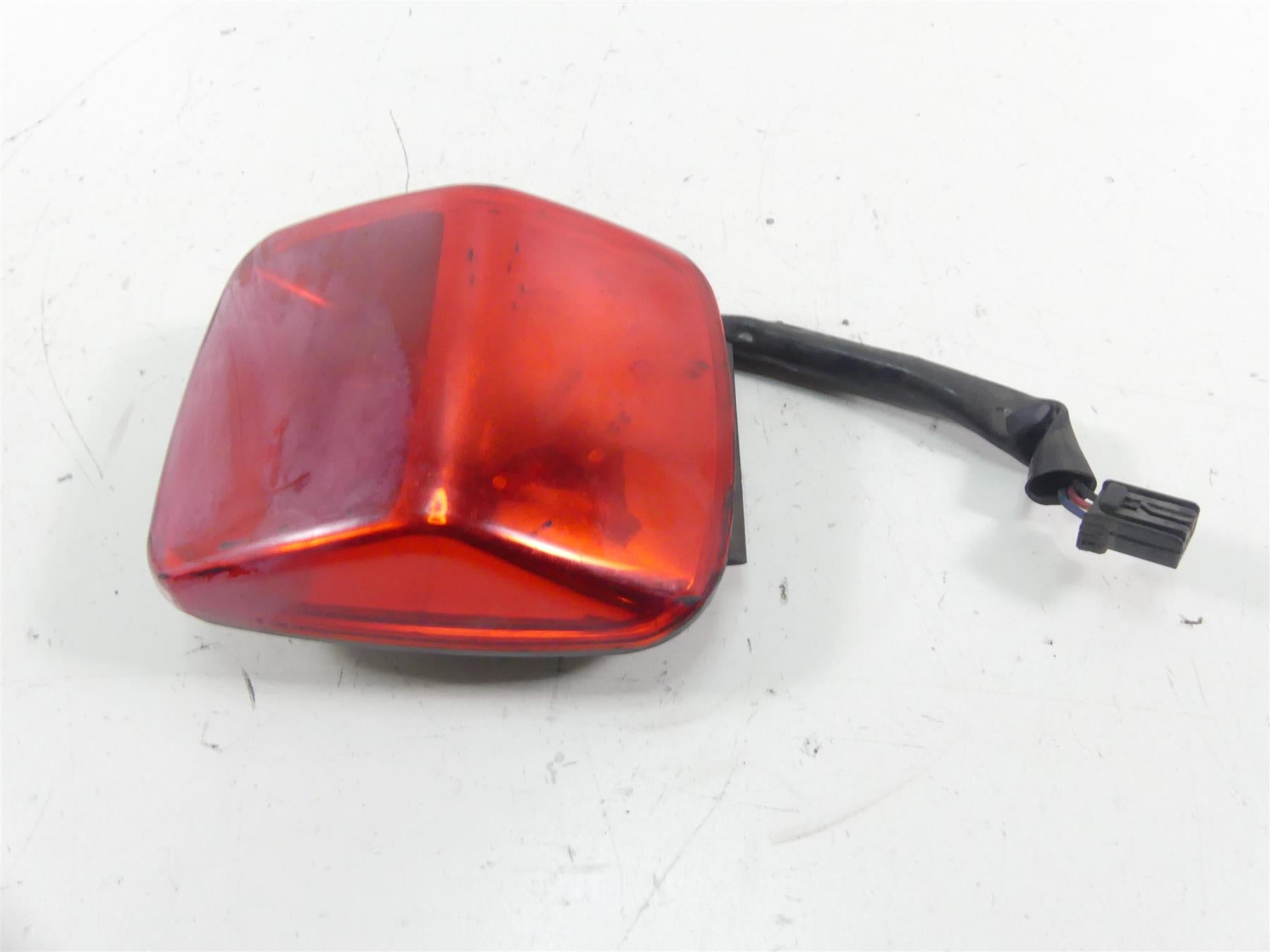 2004 Harley Softail FXSTD SE CVO Deuce Taillight Tail Light Lamp Lens 68931-00A {{ shop.shopifyCountryName }} - Mototech271