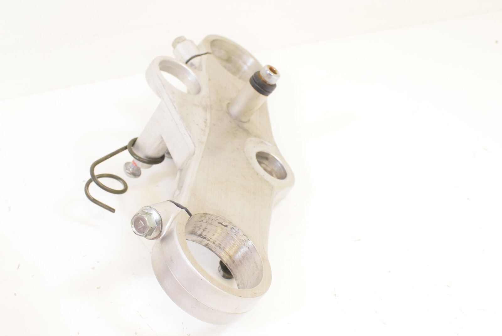 2000 Suzuki TL1000R TL1000 Upper Triple Tree Steering Clamp 51311-02FA0 {{ shop.shopifyCountryName }} - Mototech271