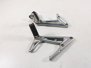 2002 Yamaha FZ1 FZS1000 Fazer Rear Passenger Footpeg Set 5LV-27430-01-00 | Mototech271