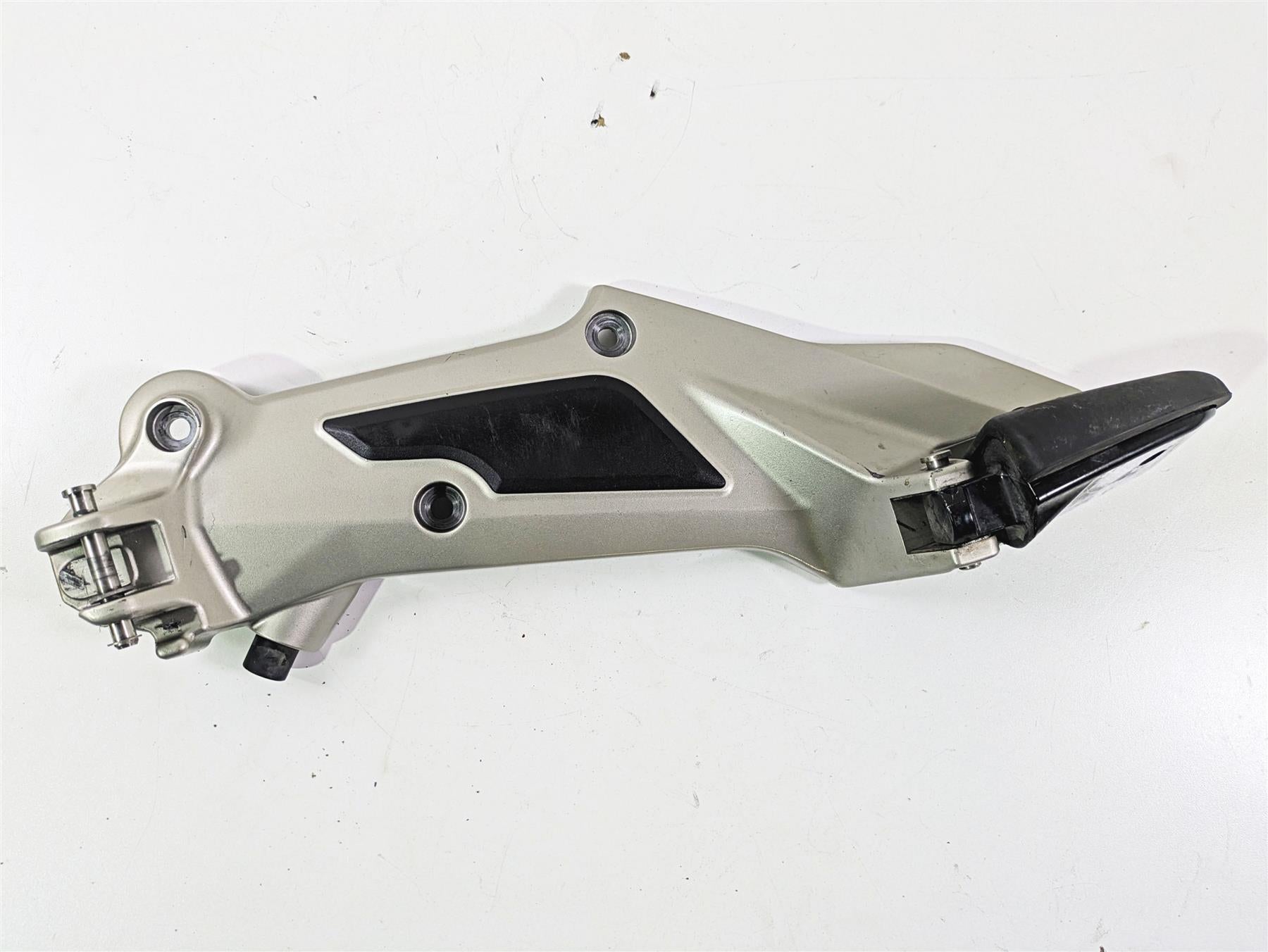 2014 BMW K1600 GTL K48 Left Footpeg Foot Peg Mount 46717728223 46718549079 {{ shop.shopifyCountryName }} - Mototech271