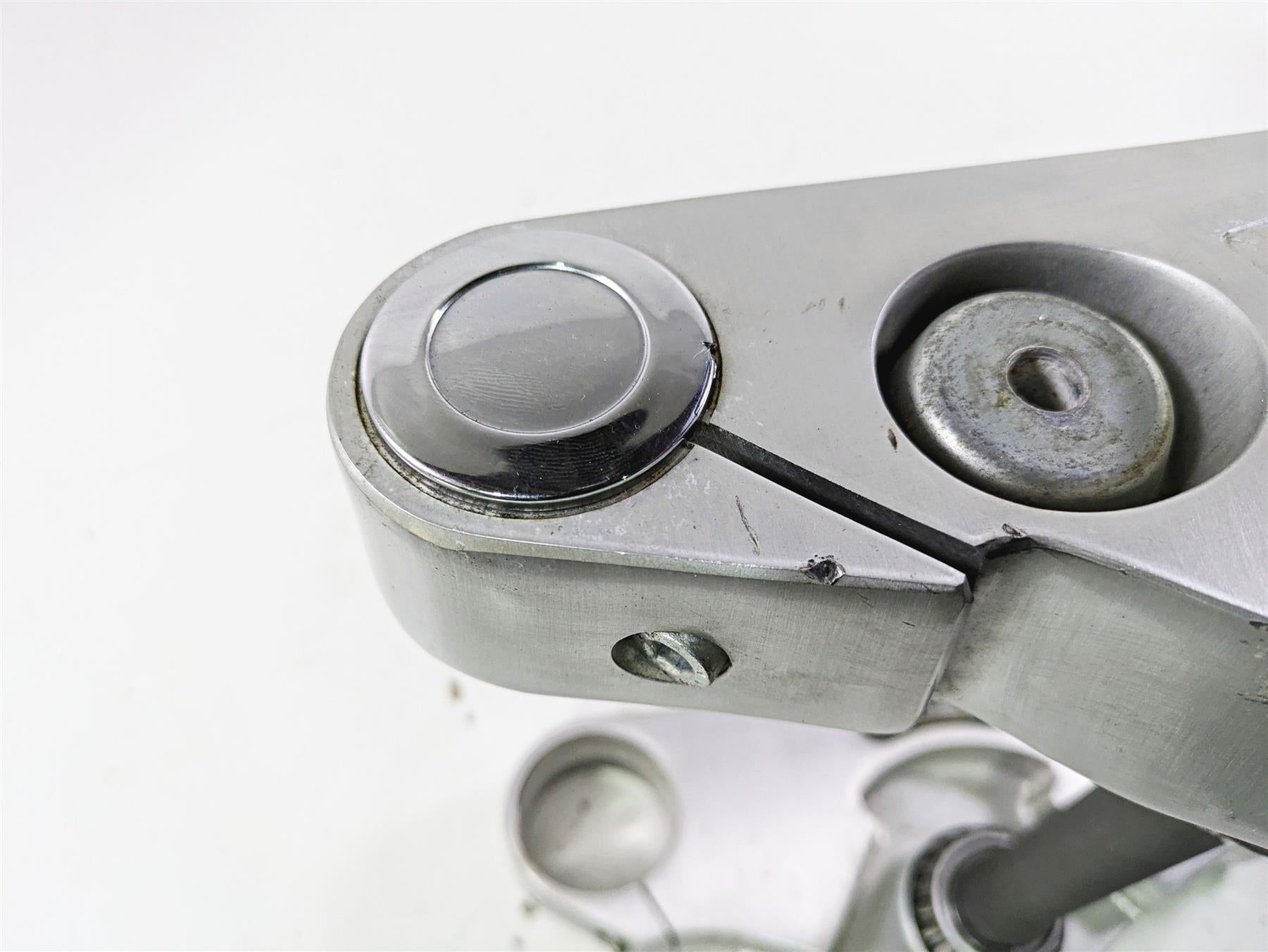 2004 Victory Kingpin Upper Lower Triple Tree Set 1821379 1823531 {{ shop.shopifyCountryName }} - Mototech271