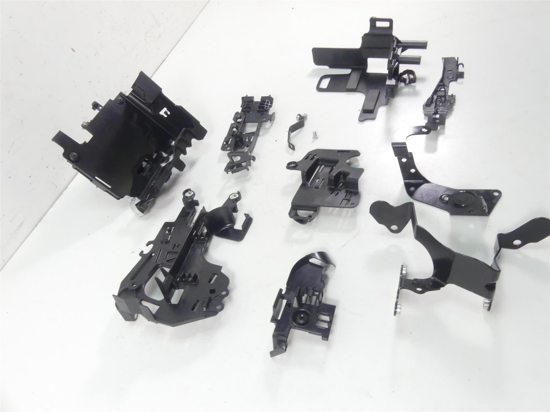 2022 Harley Softail FXBBS Street Bob Electrical Carrier Plastics Set 69201632 {{ shop.shopifyCountryName }} - Mototech271